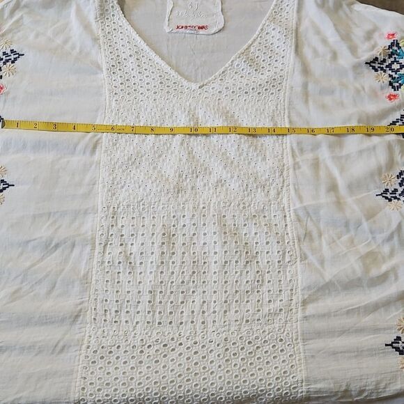 Johnny Was Embroidered White Floral Oversized Women's Top Size Medium - Picture 10 of 11